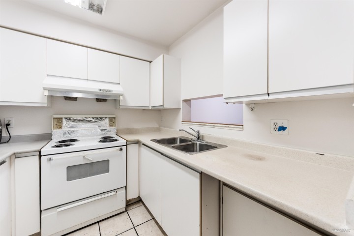 Photo 10 at 107 - 2533 Penticton Street, Renfrew Heights, Vancouver East