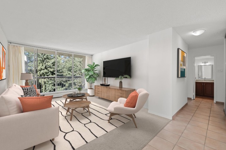 Photo 1 at 911 - 2016 Fullerton Avenue, Pemberton NV, North Vancouver