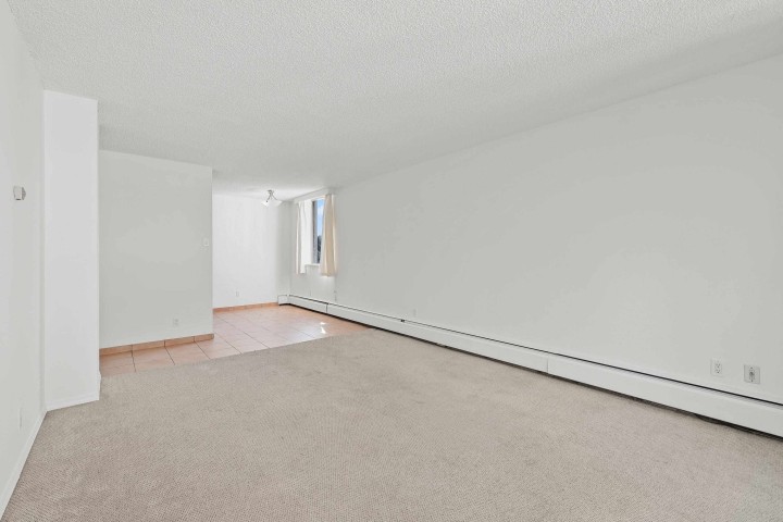 Photo 15 at 911 - 2016 Fullerton Avenue, Pemberton NV, North Vancouver