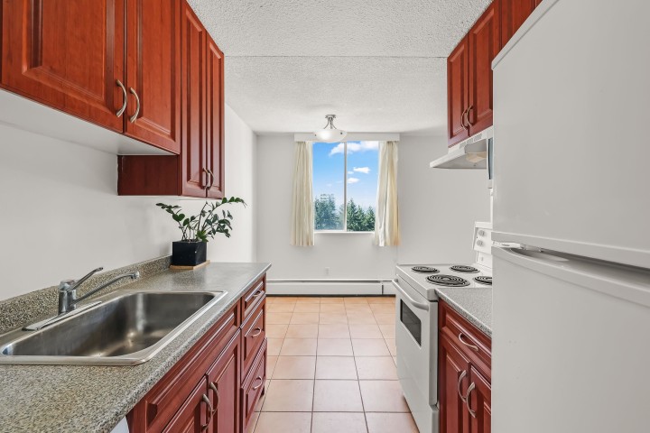 Photo 4 at 911 - 2016 Fullerton Avenue, Pemberton NV, North Vancouver