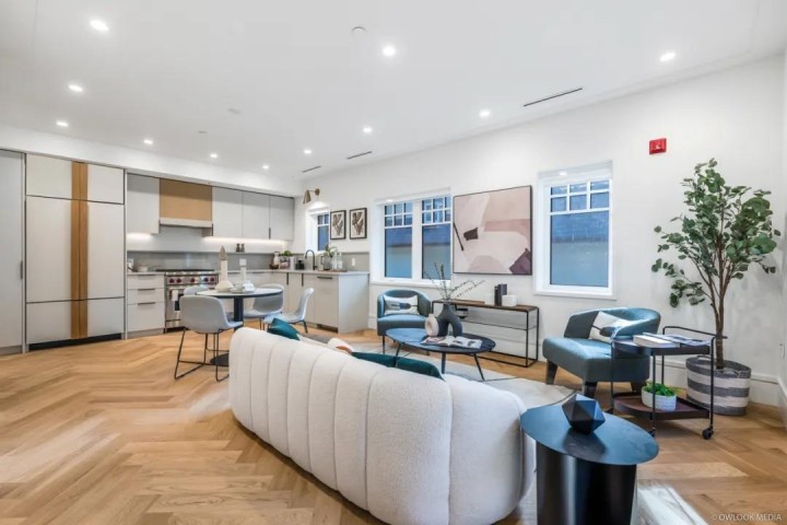 Photo 2 at 7059 Cypress Street, Kerrisdale, Vancouver West