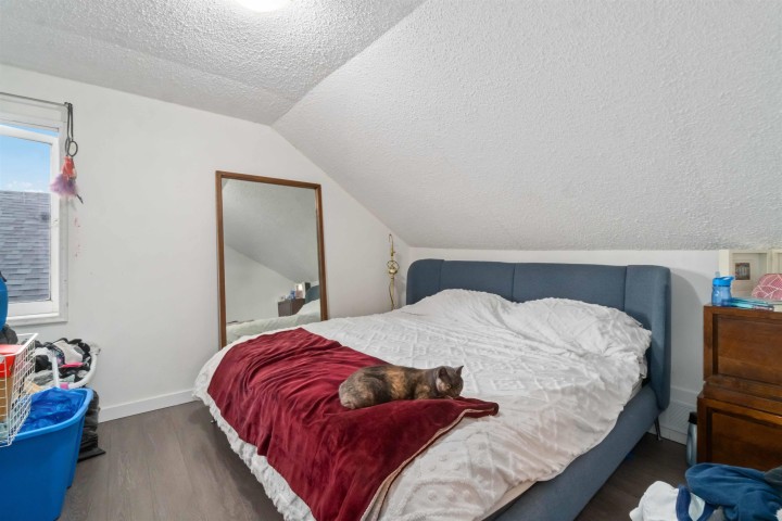 Photo 16 at 5735 Earles Street, Killarney VE, Vancouver East