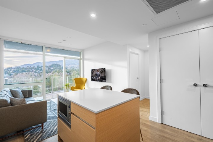 Photo 5 at 1107 - 200 Klahanie Court, Park Royal, West Vancouver