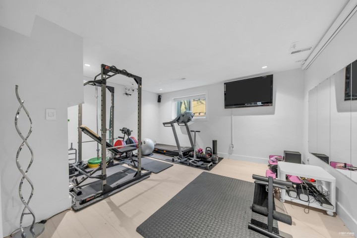 Photo 26 at 475 Newlands Road, Cedardale, West Vancouver