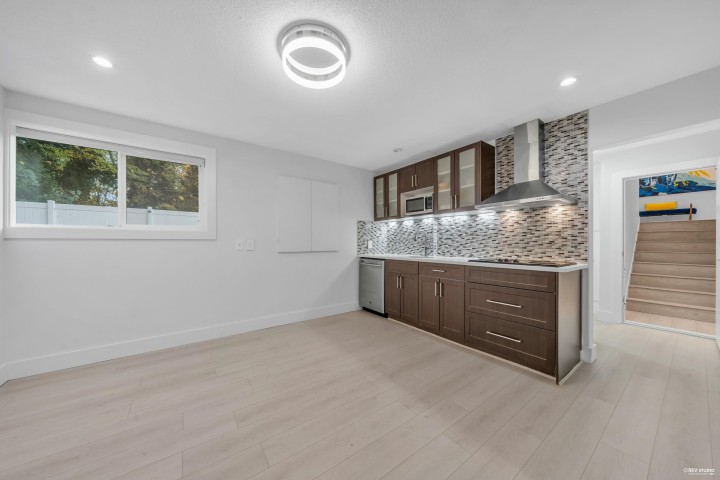 Photo 22 at 475 Newlands Road, Cedardale, West Vancouver