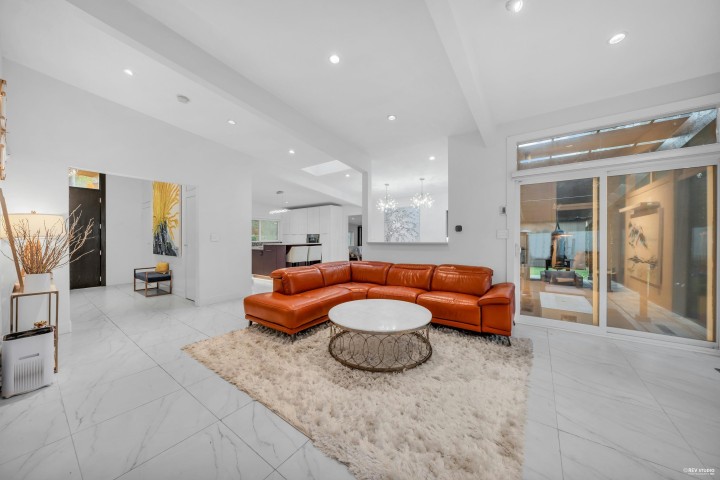 Photo 5 at 475 Newlands Road, Cedardale, West Vancouver