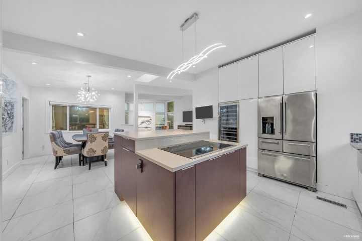 Photo 9 at 475 Newlands Road, Cedardale, West Vancouver