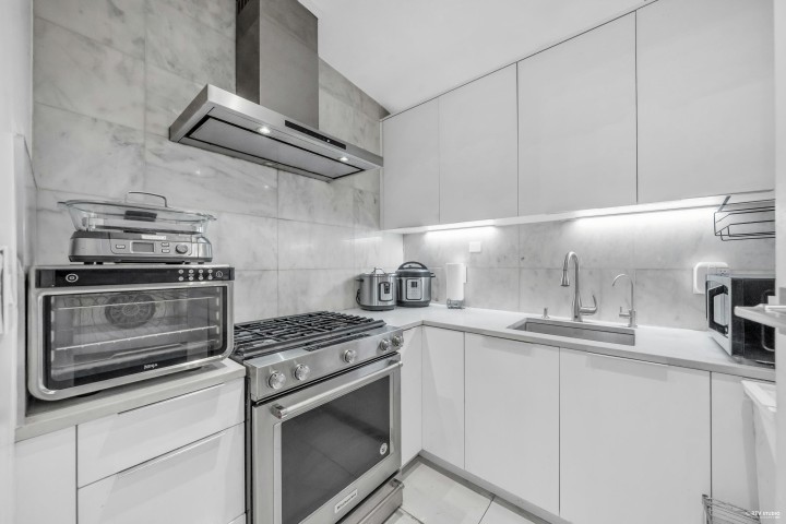 Photo 10 at 475 Newlands Road, Cedardale, West Vancouver