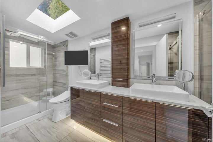 Photo 15 at 475 Newlands Road, Cedardale, West Vancouver