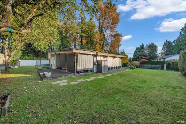 Photo 31 at 475 Newlands Road, Cedardale, West Vancouver
