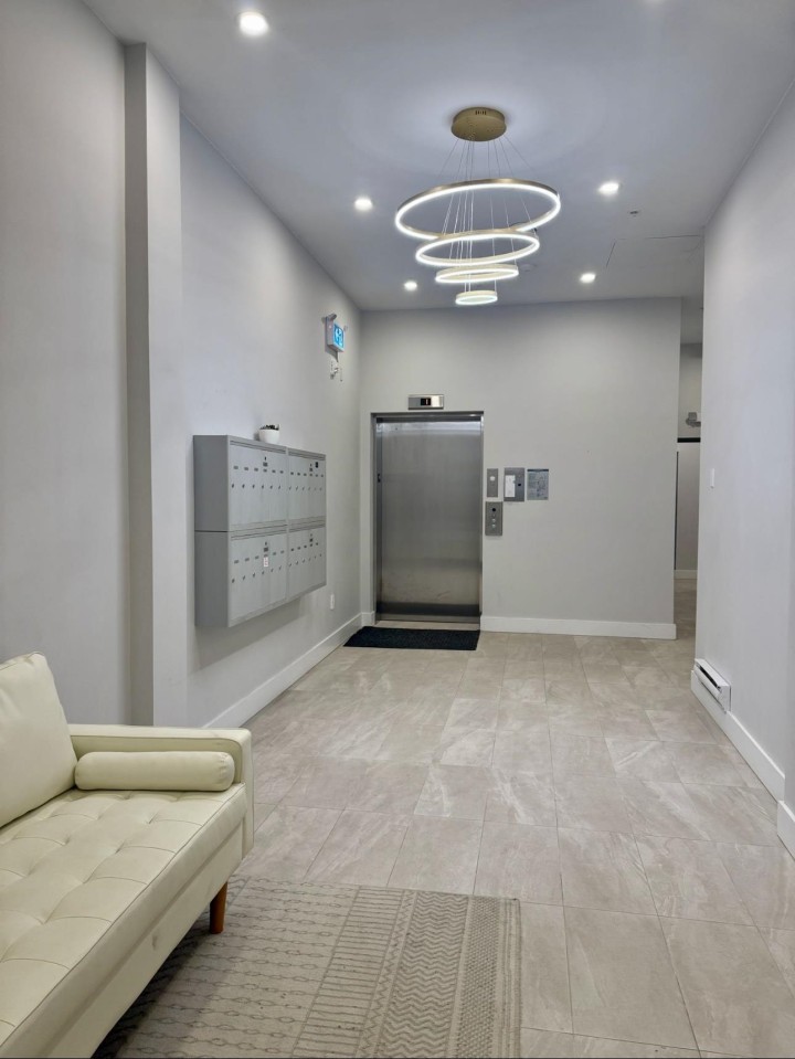 Photo 16 at 302 - 3050 Kingsway Road, Collingwood VE, Vancouver East