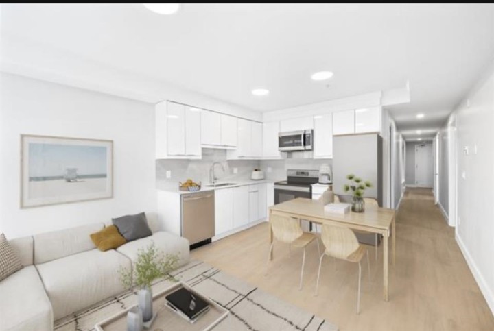 Photo 3 at 302 - 3050 Kingsway Road, Collingwood VE, Vancouver East