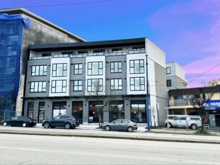 Photo 1 at 302 - 3050 Kingsway Road, Collingwood VE, Vancouver East