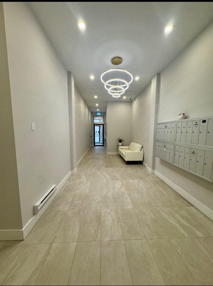 Photo 18 at 302 - 3050 Kingsway Road, Collingwood VE, Vancouver East
