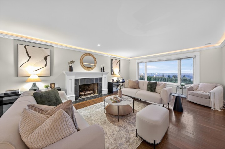 Photo 2 at 1314 Chartwell Drive, Chartwell, West Vancouver