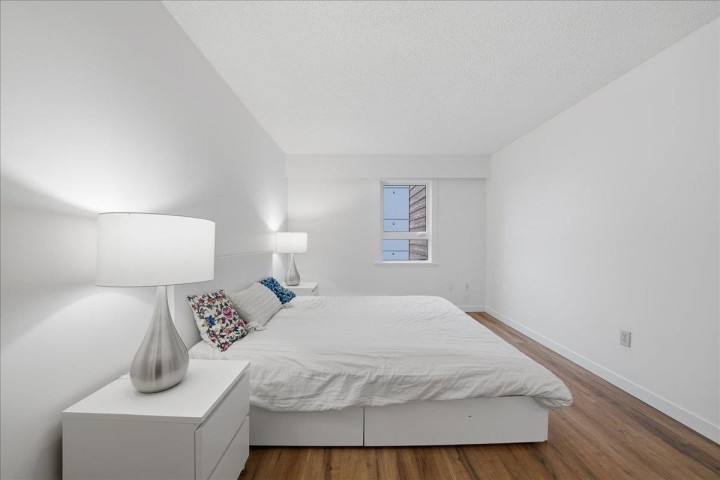 Photo 13 at PH 406 - 1340 Duchess Avenue, Ambleside, West Vancouver