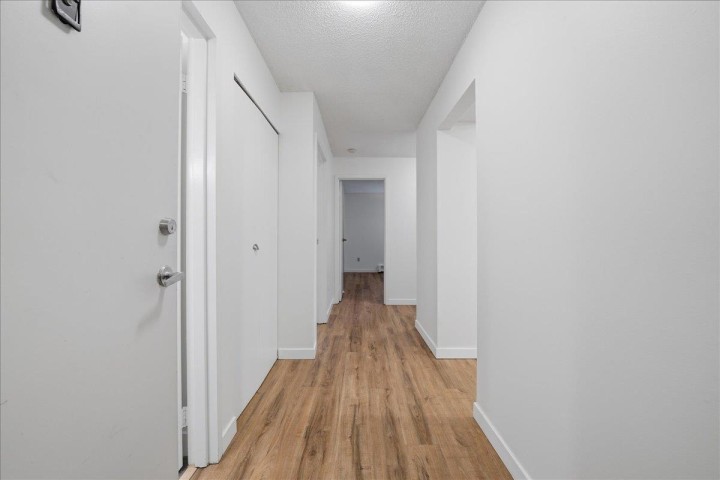 Photo 25 at PH 406 - 1340 Duchess Avenue, Ambleside, West Vancouver