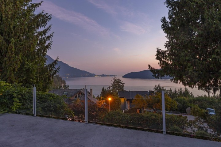 Photo 3 at 45 Sweetwater Place, Lions Bay, West Vancouver