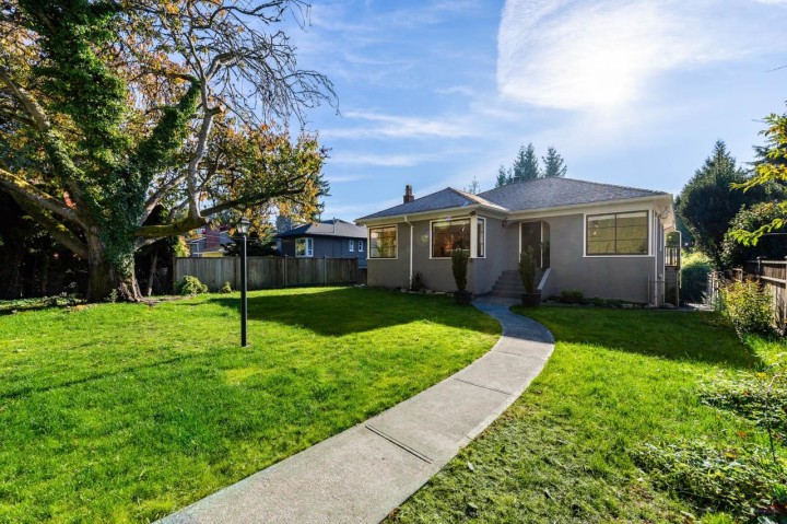 Photo 1 at 1258 Jefferson Avenue, Ambleside, West Vancouver