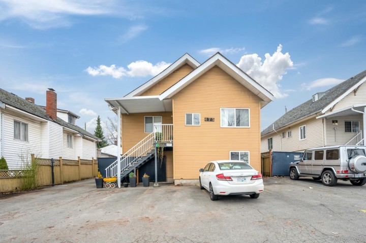 Photo 2 at 475 Se Marine Drive, South Vancouver, Vancouver East