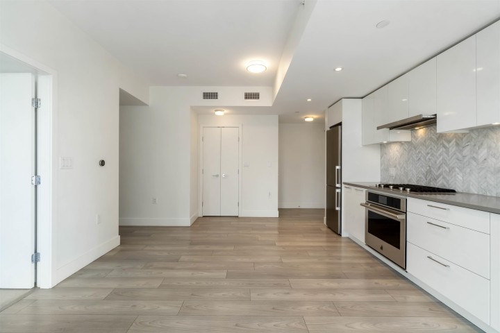 Photo 14 at 808 - 3581 E Kent Avenue North, South Marine, Vancouver East