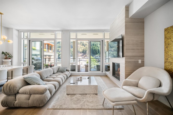 Photo 2 at 301 - 6697 Nelson Avenue, Horseshoe Bay WV, West Vancouver