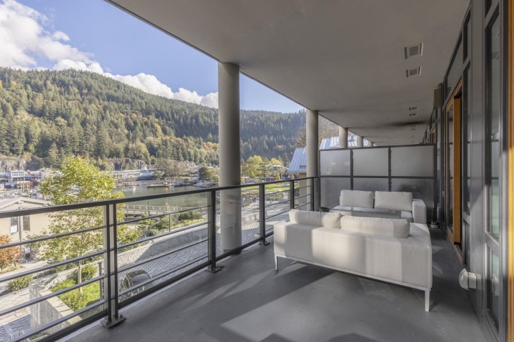Photo 4 at 301 - 6697 Nelson Avenue, Horseshoe Bay WV, West Vancouver