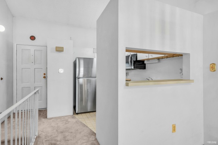 Photo 19 at 410 - 1363 Clyde Avenue, Ambleside, West Vancouver