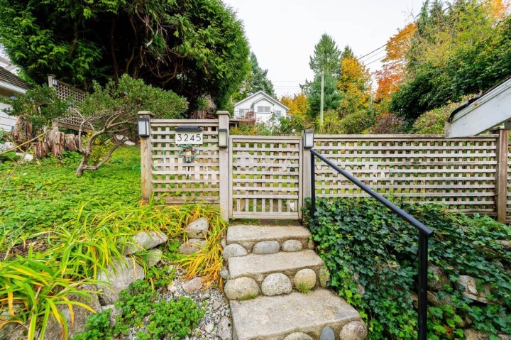 Photo 23 at 3245 Travers Avenue, West Bay, West Vancouver