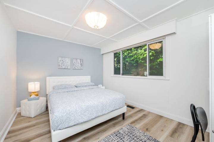 Photo 9 at 3245 Travers Avenue, West Bay, West Vancouver