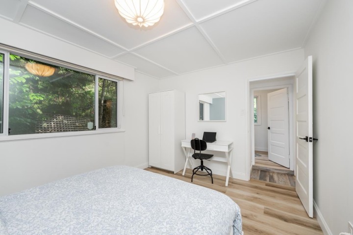 Photo 11 at 3245 Travers Avenue, West Bay, West Vancouver