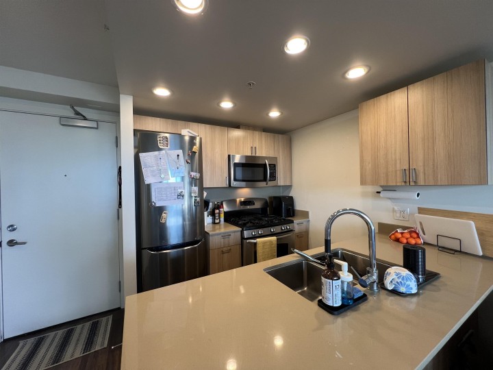 Photo 11 at 1906 - 4815 Eldorado Mews, Collingwood VE, Vancouver East