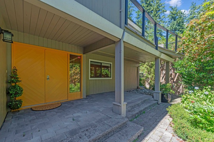 Photo 2 at 4623 Caulfeild Drive, Caulfeild, West Vancouver