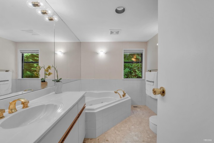 Photo 26 at 4623 Caulfeild Drive, Caulfeild, West Vancouver