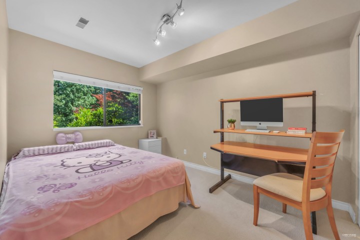 Photo 7 at 4623 Caulfeild Drive, Caulfeild, West Vancouver