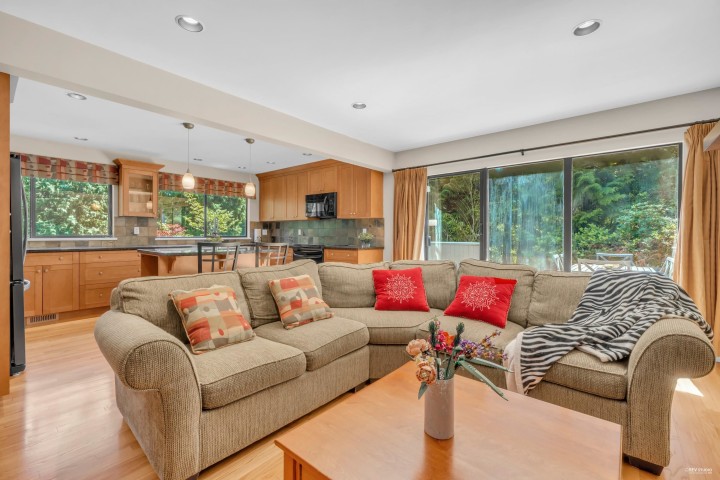 Photo 20 at 4623 Caulfeild Drive, Caulfeild, West Vancouver