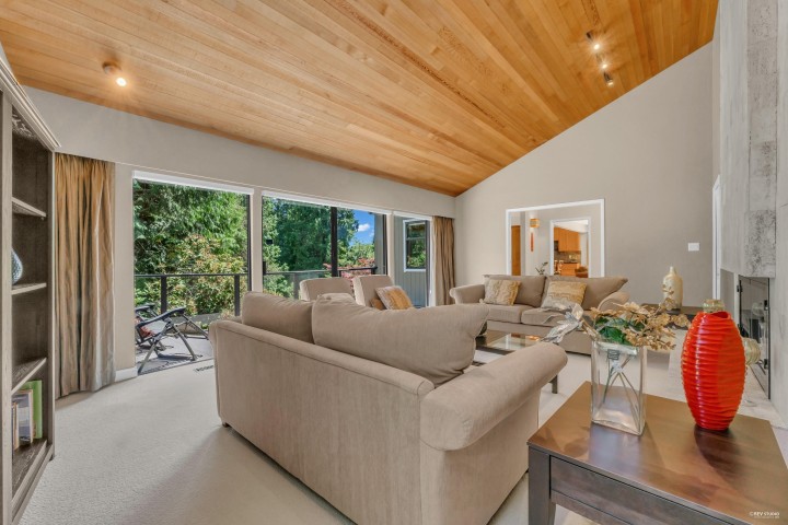 Photo 10 at 4623 Caulfeild Drive, Caulfeild, West Vancouver