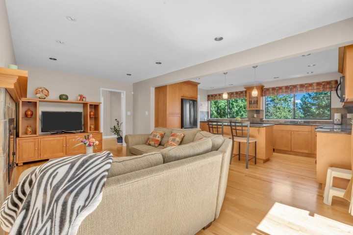 Photo 19 at 4623 Caulfeild Drive, Caulfeild, West Vancouver