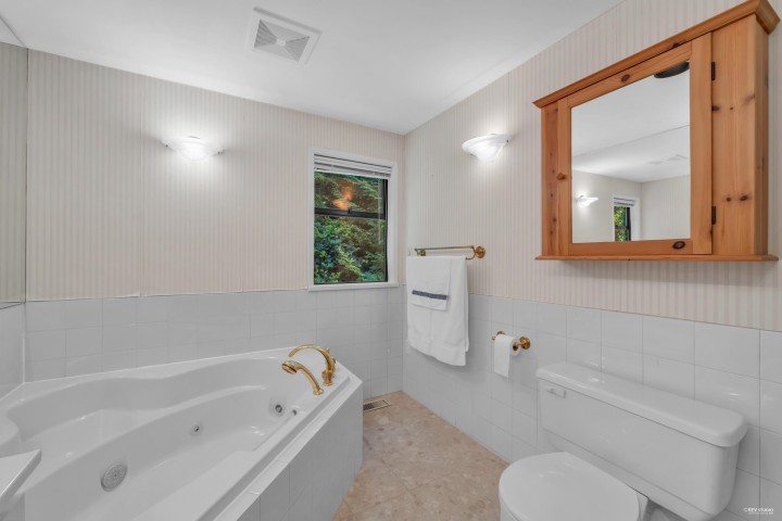 Photo 25 at 4623 Caulfeild Drive, Caulfeild, West Vancouver