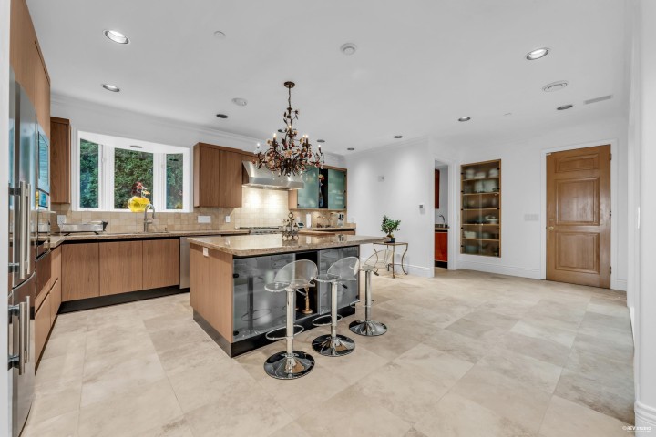 Photo 13 at 1525 Errigal Place, Canterbury WV, West Vancouver