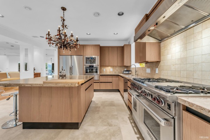 Photo 16 at 1525 Errigal Place, Canterbury WV, West Vancouver