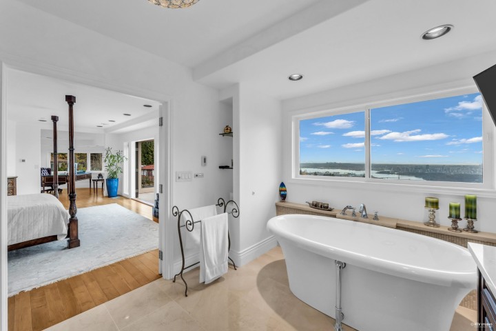 Photo 26 at 1525 Errigal Place, Canterbury WV, West Vancouver