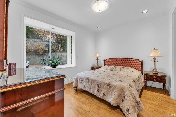 Photo 18 at 1525 Errigal Place, Canterbury WV, West Vancouver