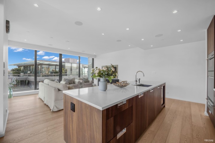 Photo 15 at 601 - 1355 Bellevue Avenue, Ambleside, West Vancouver