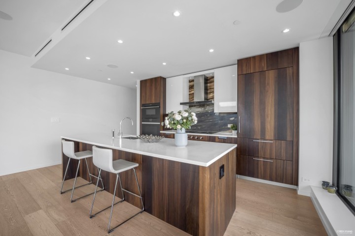 Photo 8 at 601 - 1355 Bellevue Avenue, Ambleside, West Vancouver