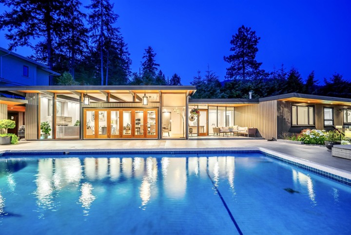 Photo 4 at 4125 Burkehill Place, Bayridge, West Vancouver