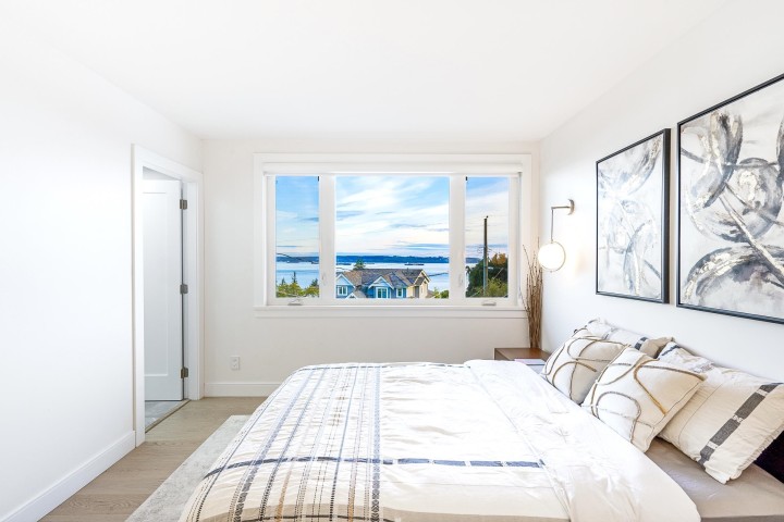 Photo 25 at 4125 Burkehill Place, Bayridge, West Vancouver