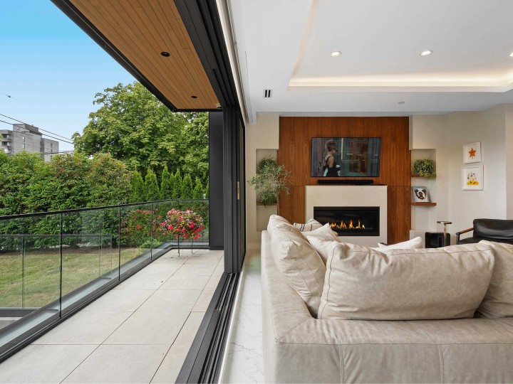 Photo 5 at 1295 Duchess Avenue, Ambleside, West Vancouver