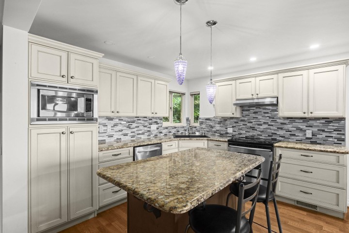 Photo 10 at 661 Andover Crescent, British Properties, West Vancouver