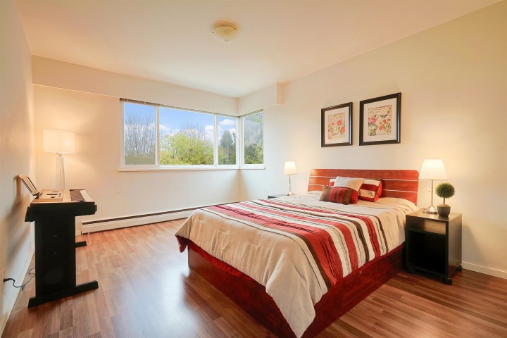 Photo 9 at 502 - 1750 Esquimalt Avenue, Ambleside, West Vancouver